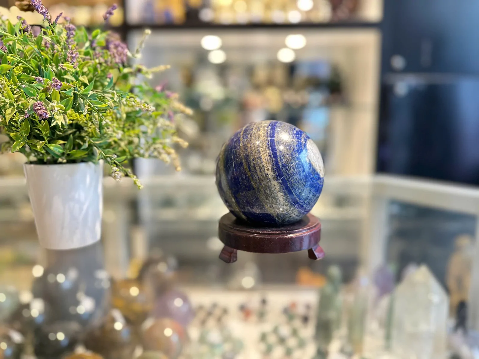 Quả cầu ngọc lam (sodalite) xanh đậm M182-S3-16190